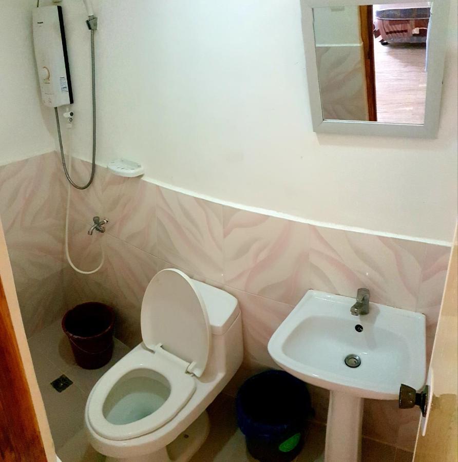 Indino Guesthouse Moalboal Bagian luar foto